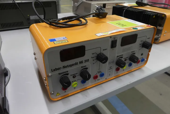 Beha Uniwatt Labor-Netzgerät Typ: NG 310 P10
